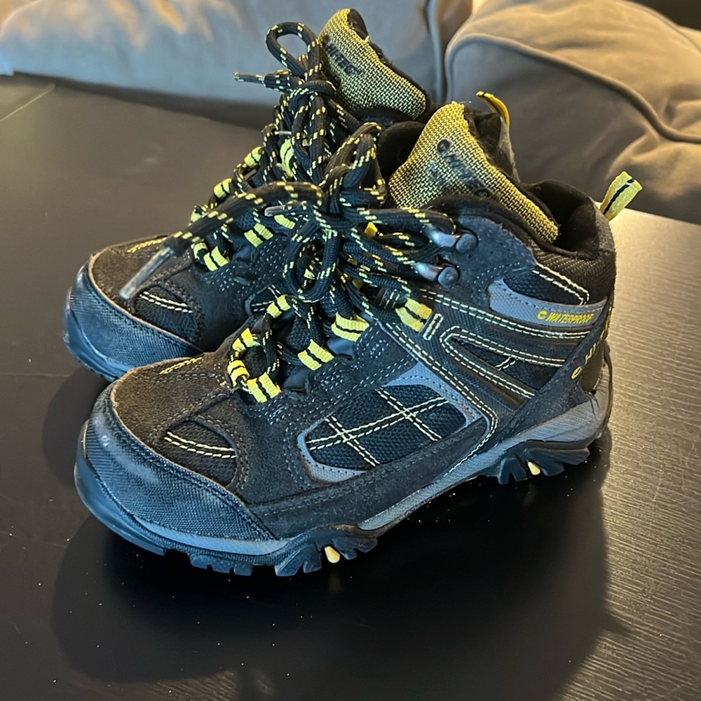 Kids Hi-Tec hiking boot. Size 12M. Barely worn.